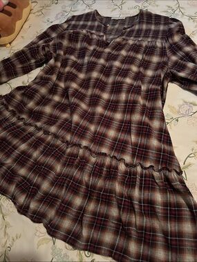 Plaid Ruffle-Hem Tunic Dress in Brown and Black
